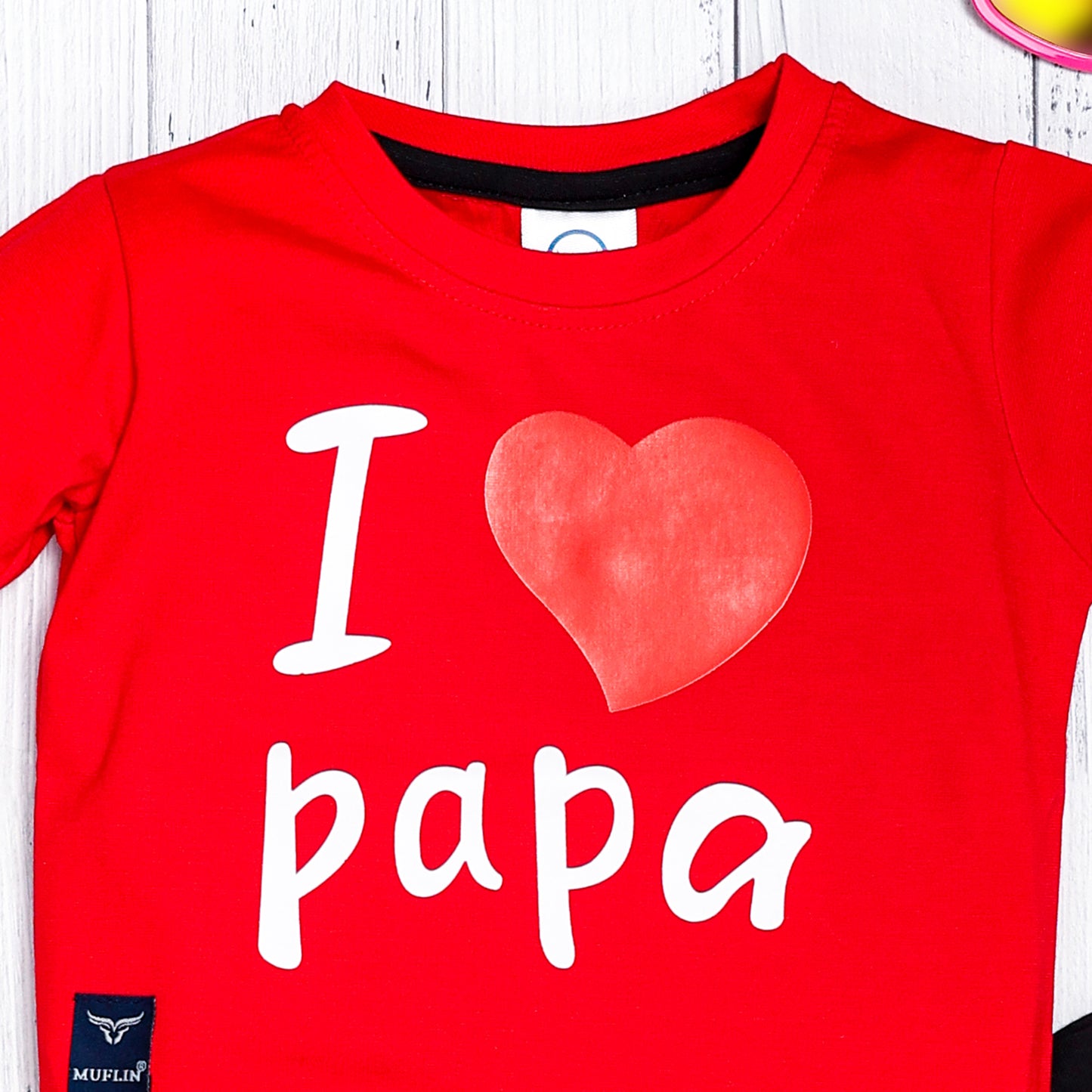 Boy's Set of Red T-shirt and Black Pants With I Love Papa Print