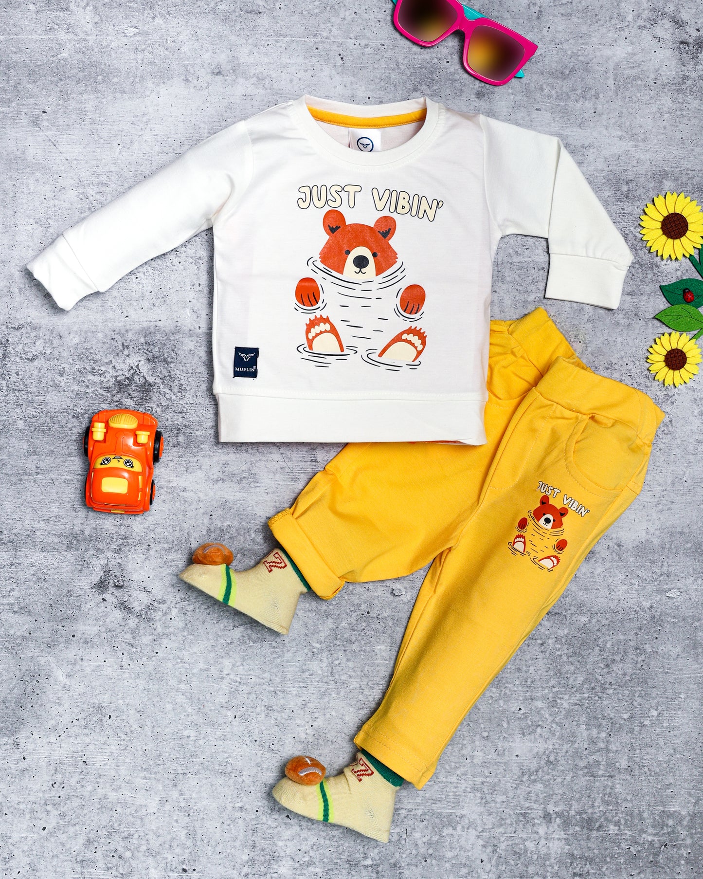 Boy's Set of White T-shirt and Yellow Pants With Cute Bear Print